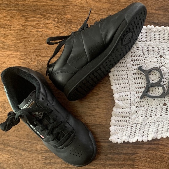 Vintage Reeboks - Picture 3 of 9